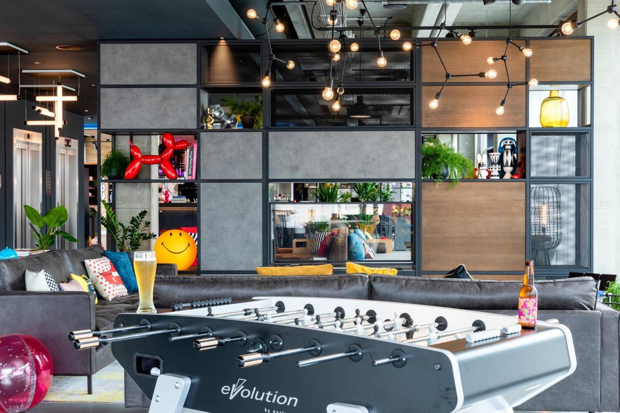 Hotel Moxy Utrecht Exterior foto